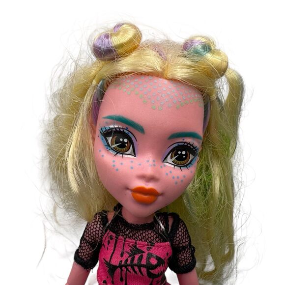 Mattel Monster High Lagoona Blue Fashion Doll Refresh Generation 3 - EUC - Picture 2 of 3